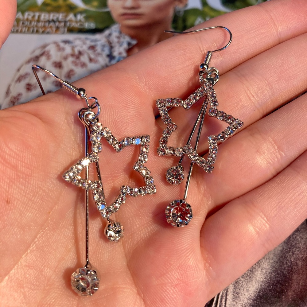 Crystals Star Earrings - Picture 3 of 4